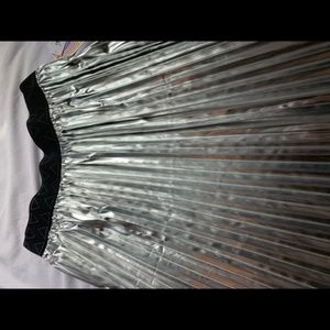 Silver pleated LuLaRoe Elegant Jill Skirt NWT